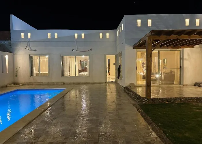Luxury White With Pool *