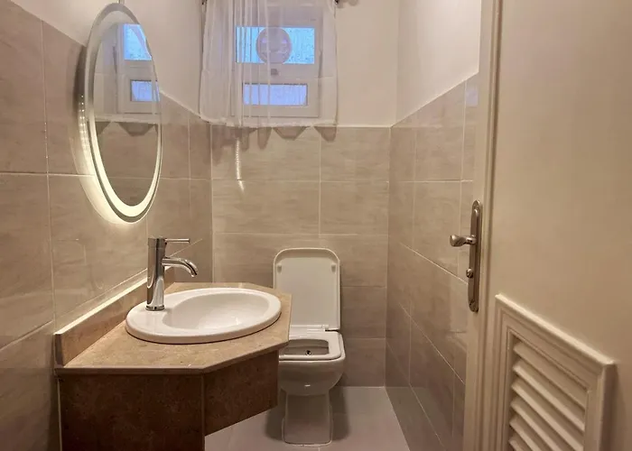 Luxury White With Pool *