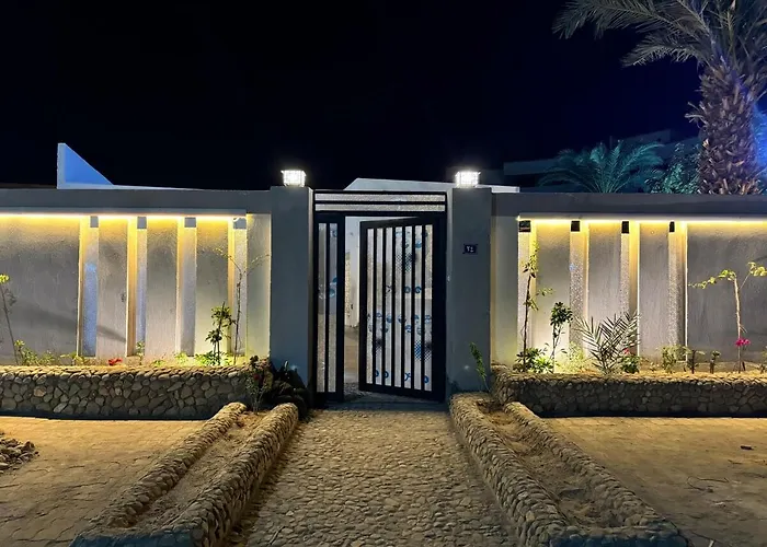 Luxury White With Pool